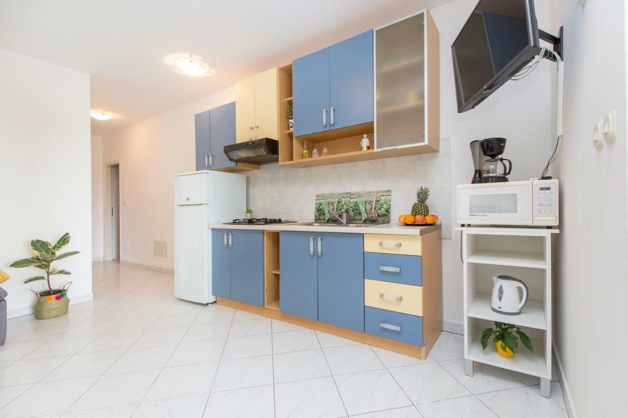 Apartments Cekada Labin  Exterior foto